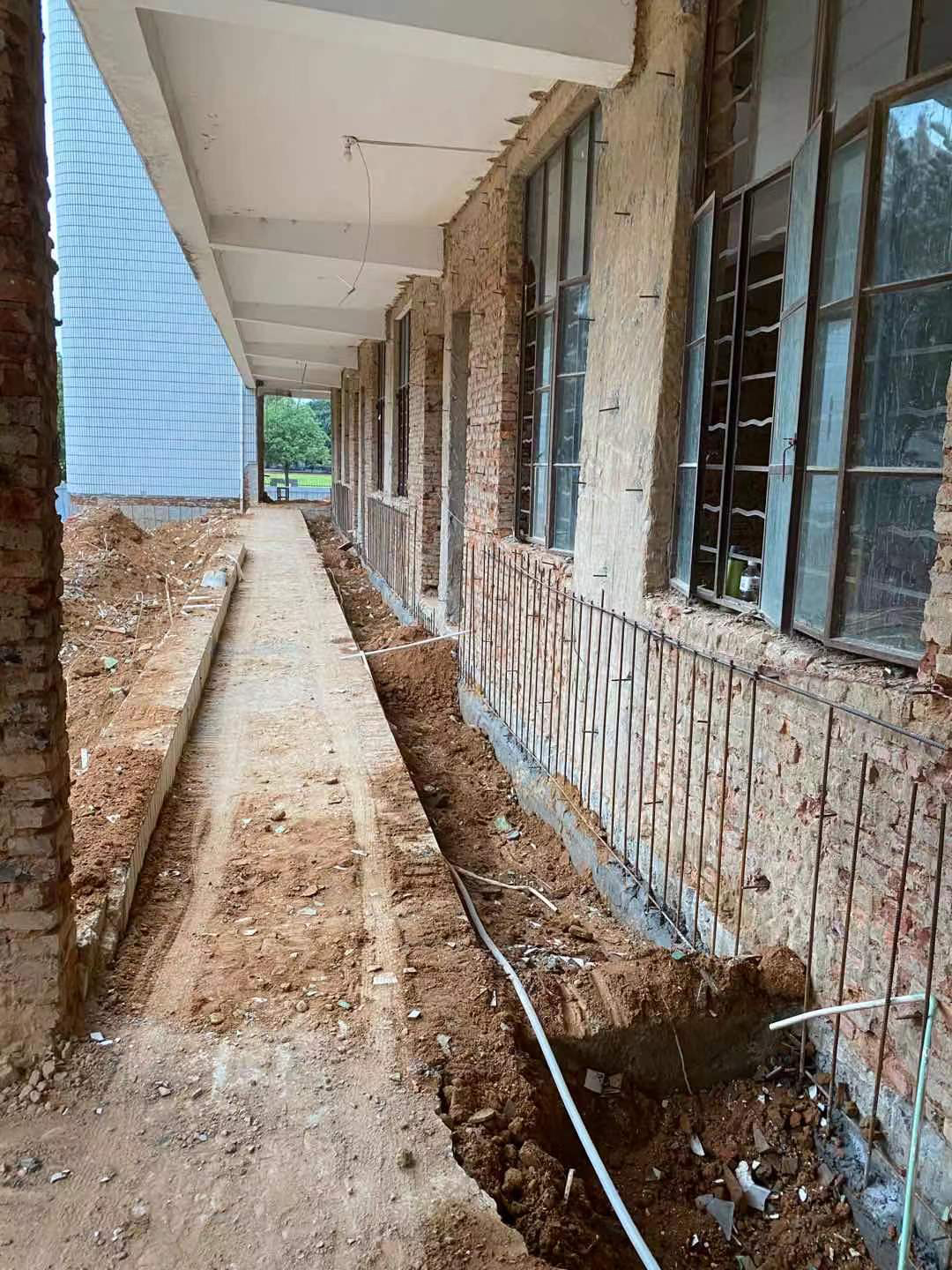 水泥路面起皮怎么办？可以一次性治理到位吗？